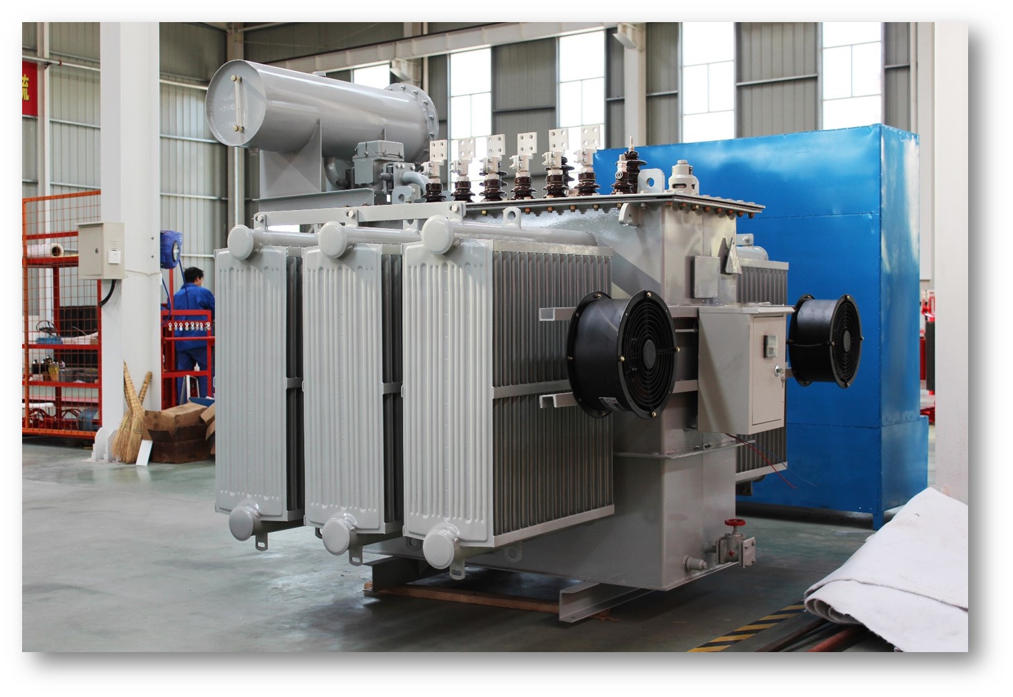 Large Oil-immersed Transformer